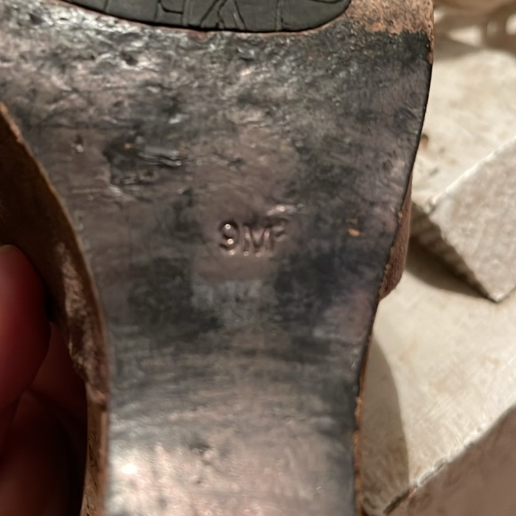 Gorgeous backless Bronze Wedge Sandals open toe  Sz 8 Diane von Furstenberg DVF - Picture 5 of 9